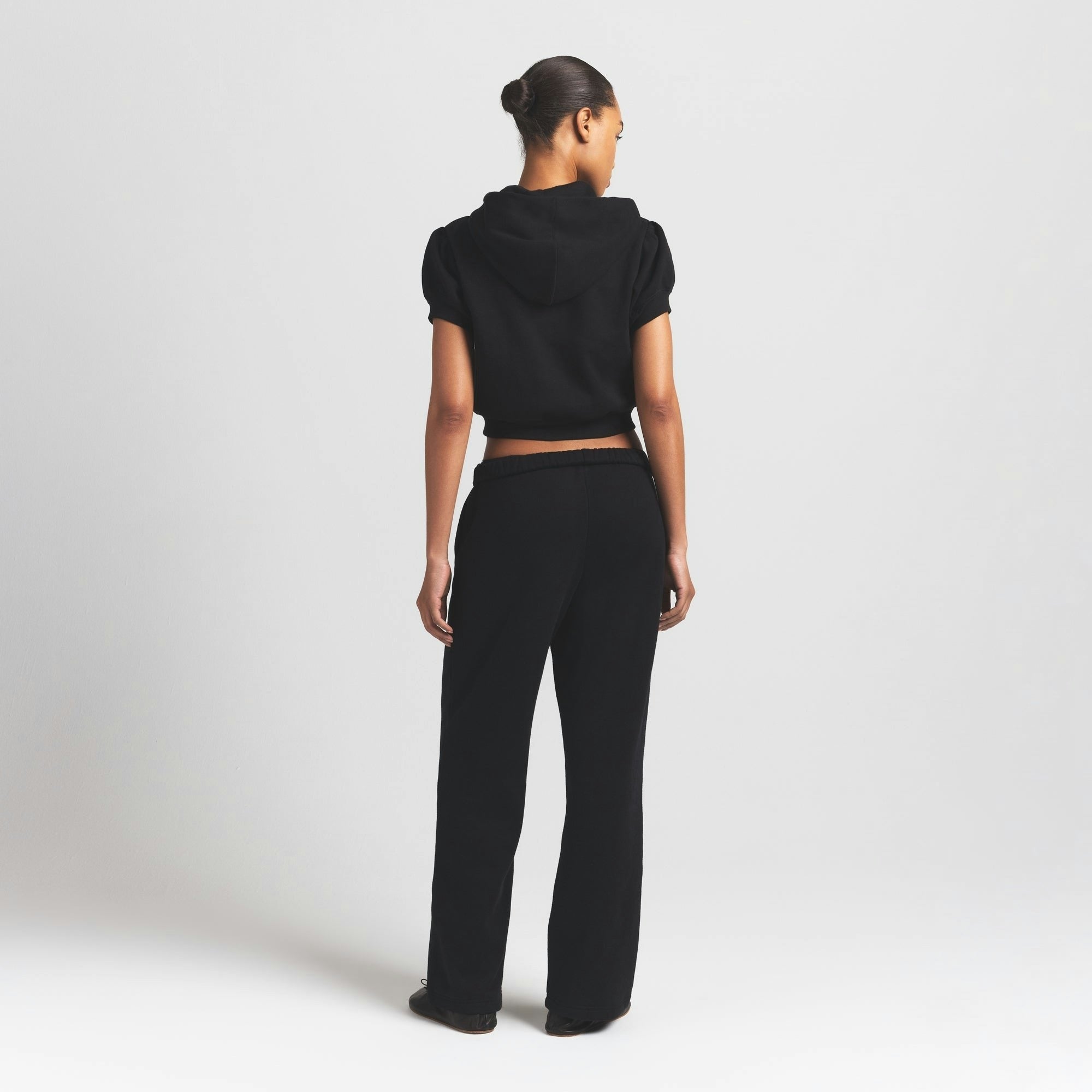 BUBBLE SLEEVE CROPPED ZIP UP