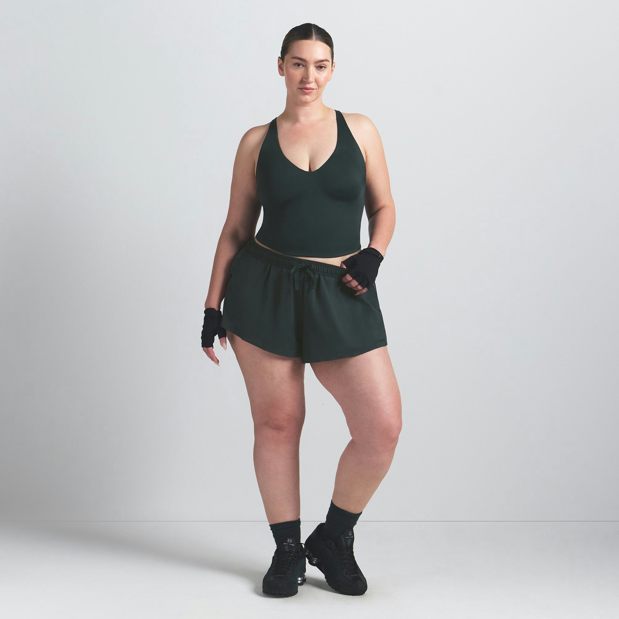 V-NECK TANK