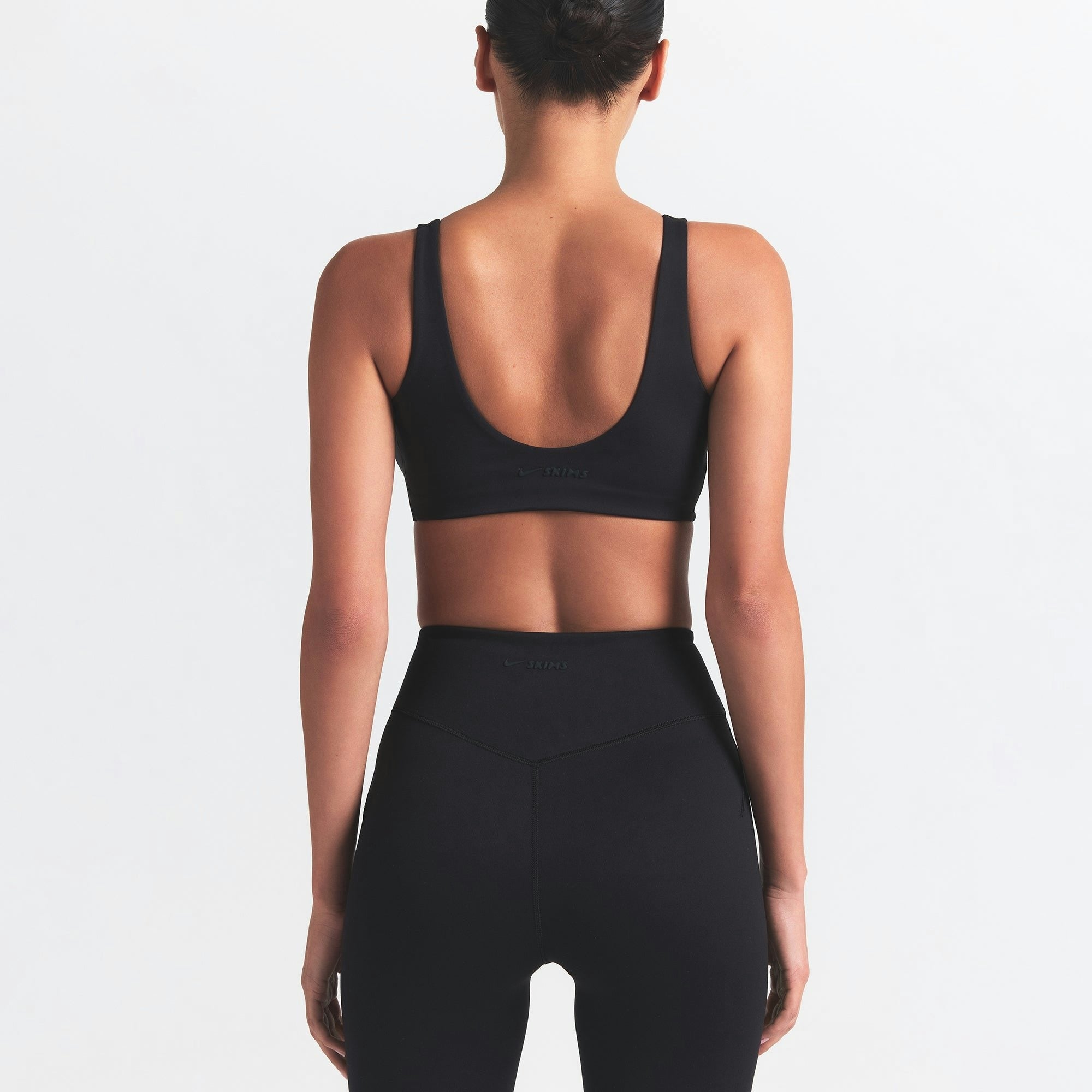 TWIST-FRONT BRA
