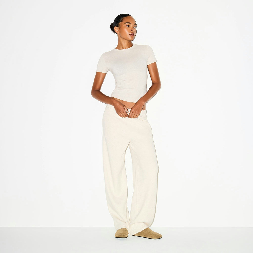 CLASSIC STRAIGHT LEG PANT