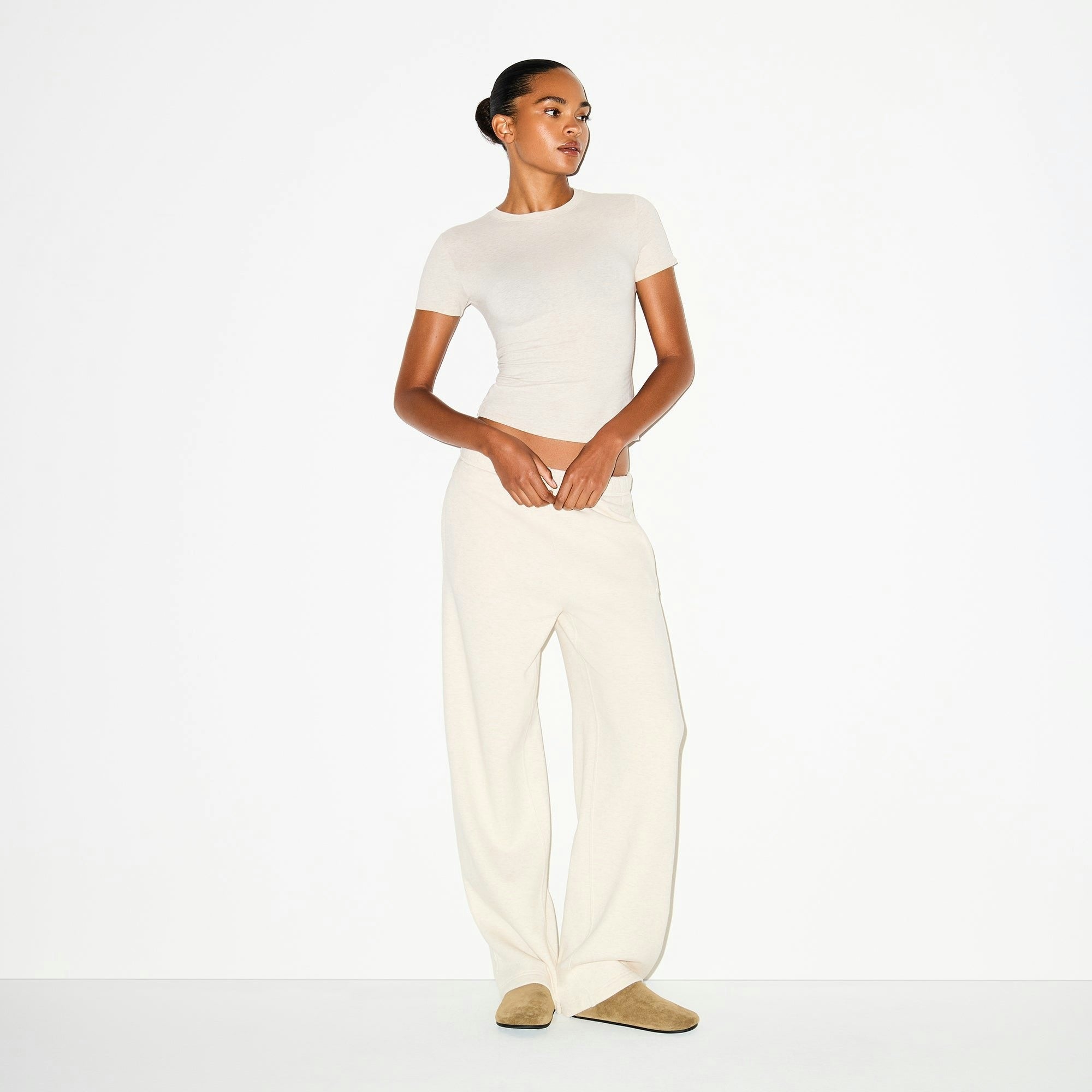 CLASSIC STRAIGHT LEG PANT