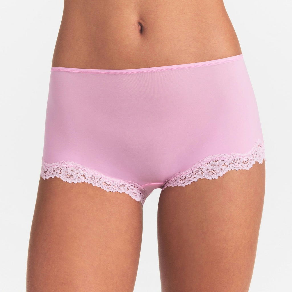 BOY SHORT