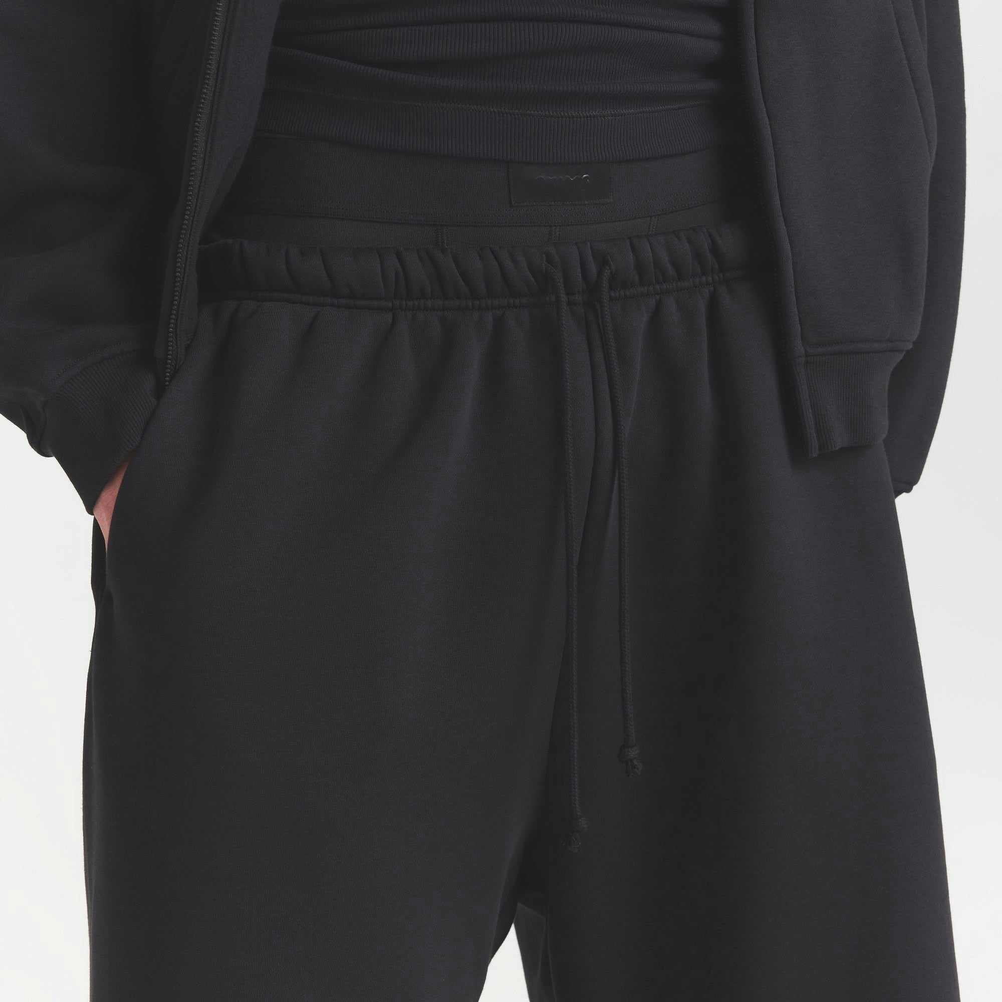 MENS RELAXED LONG SHORT