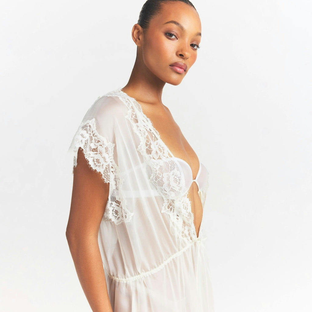 LONG ROBE