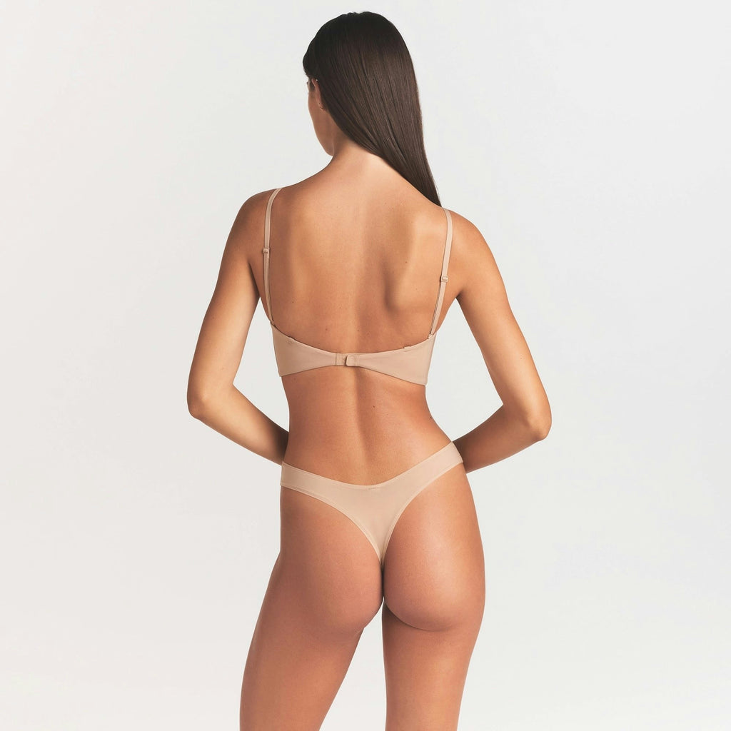 LOW BACK LONGLINE BRA