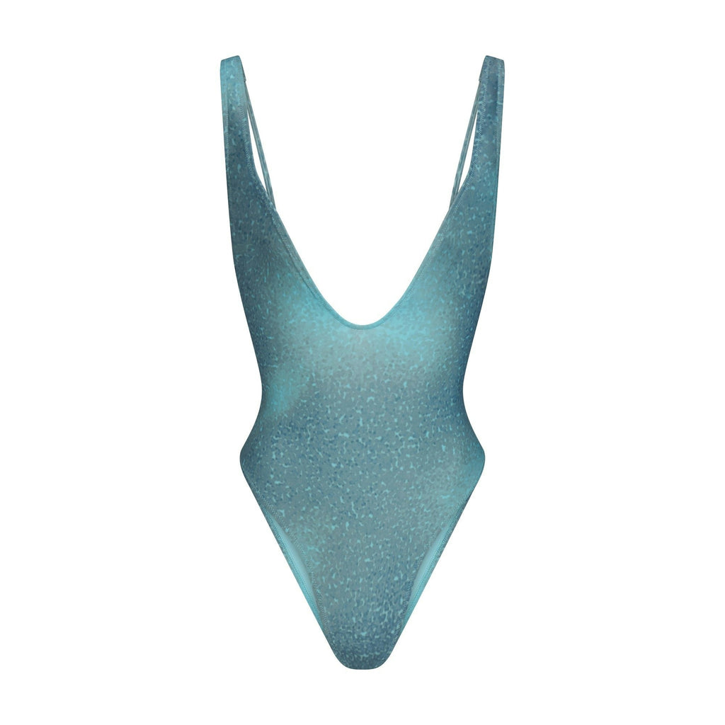 PLUNGE ONE PIECE