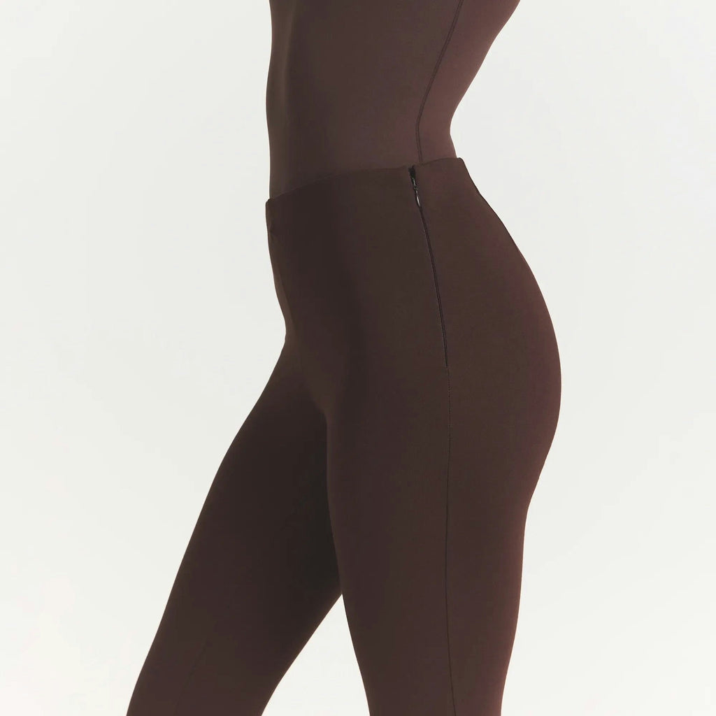HIGH-WAISTED LEGGING