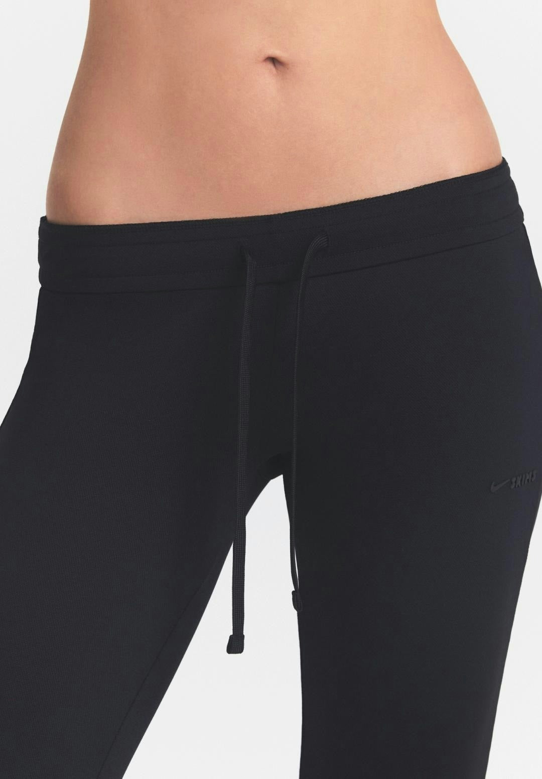 LOW RISE MINI FLARE PANT