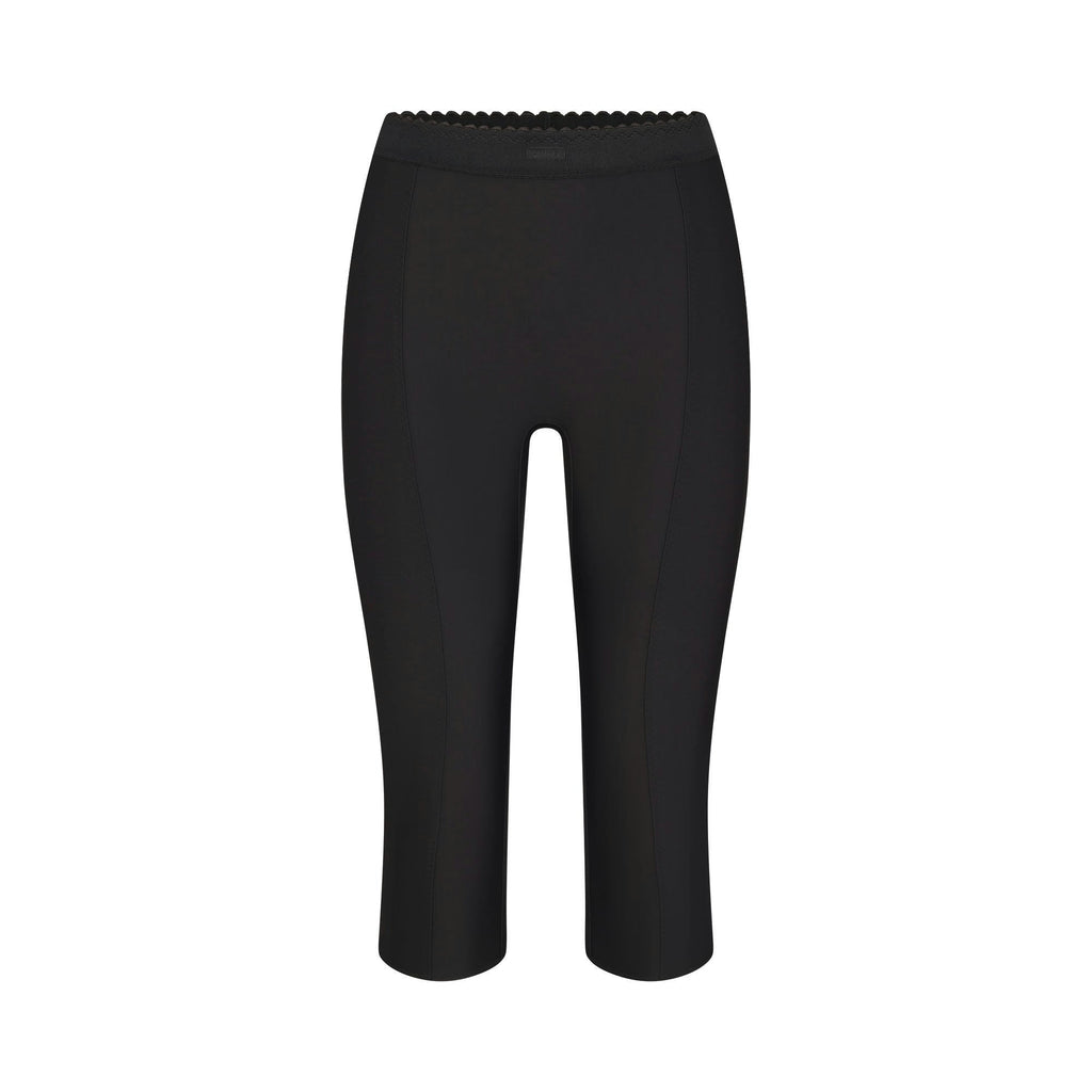 HIGH-WAISTED CAPRI