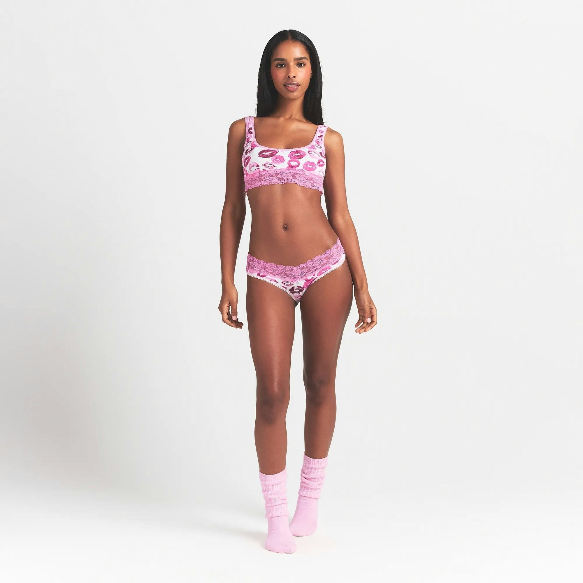 WIDE LACE BRIEF