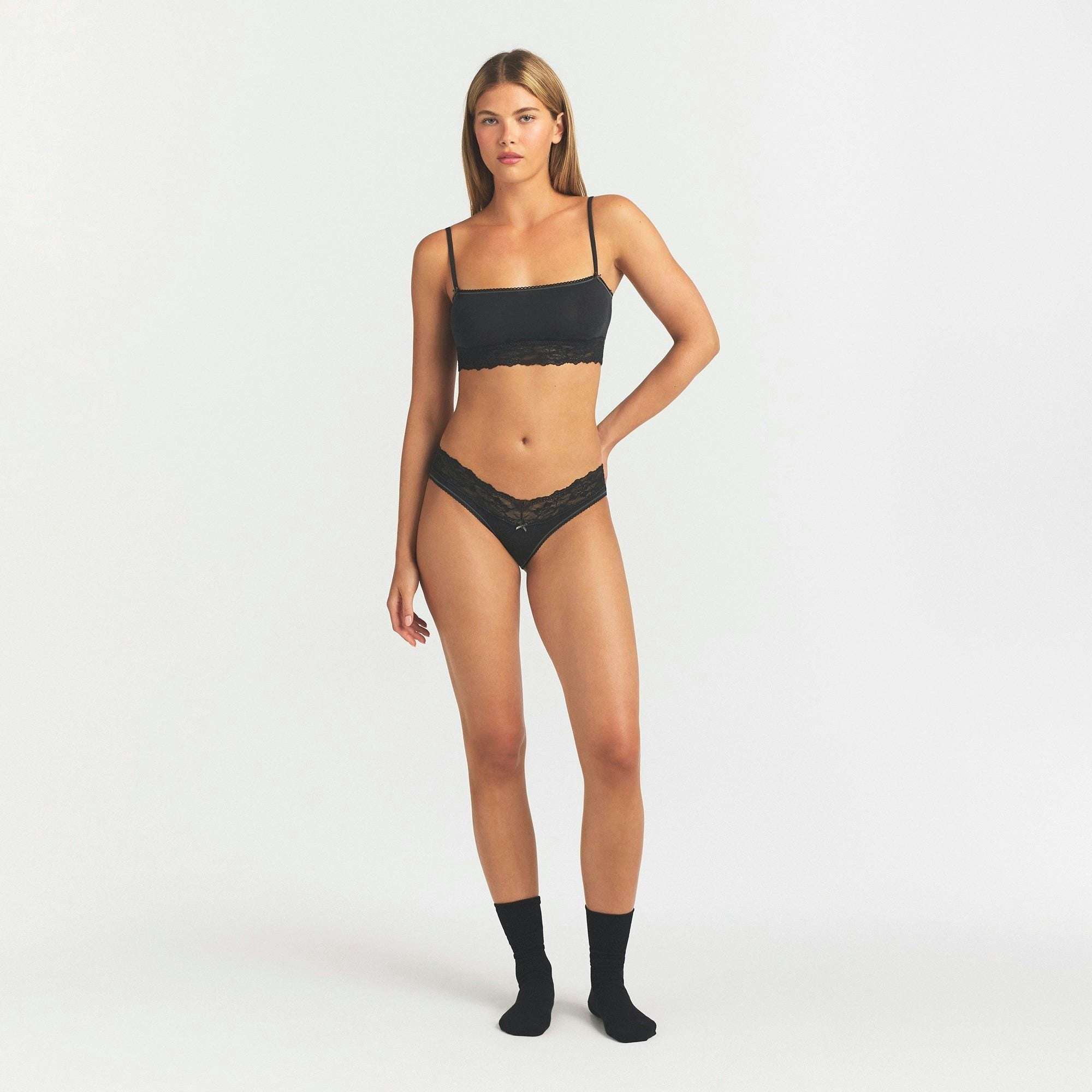 WIDE LACE BRIEF