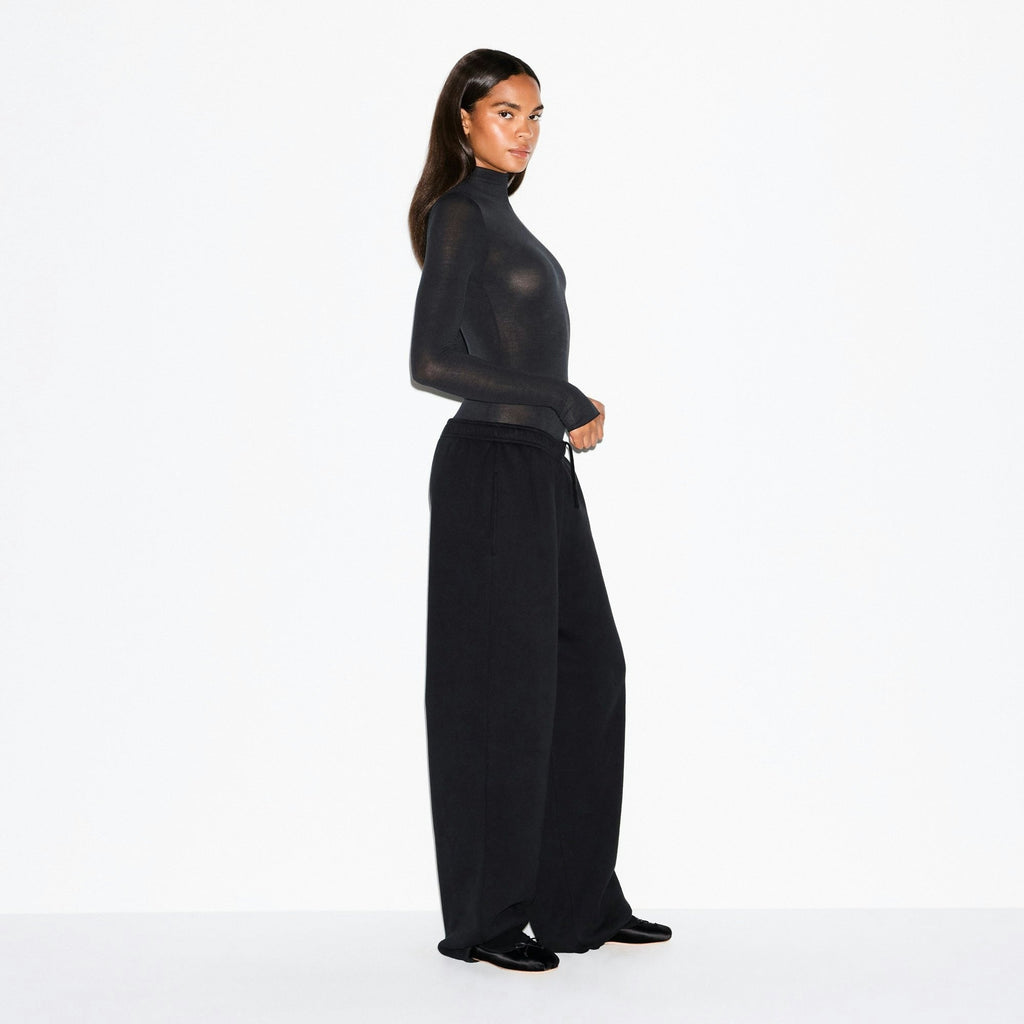 LONG SLEEVE TURTLENECK BODYSUIT