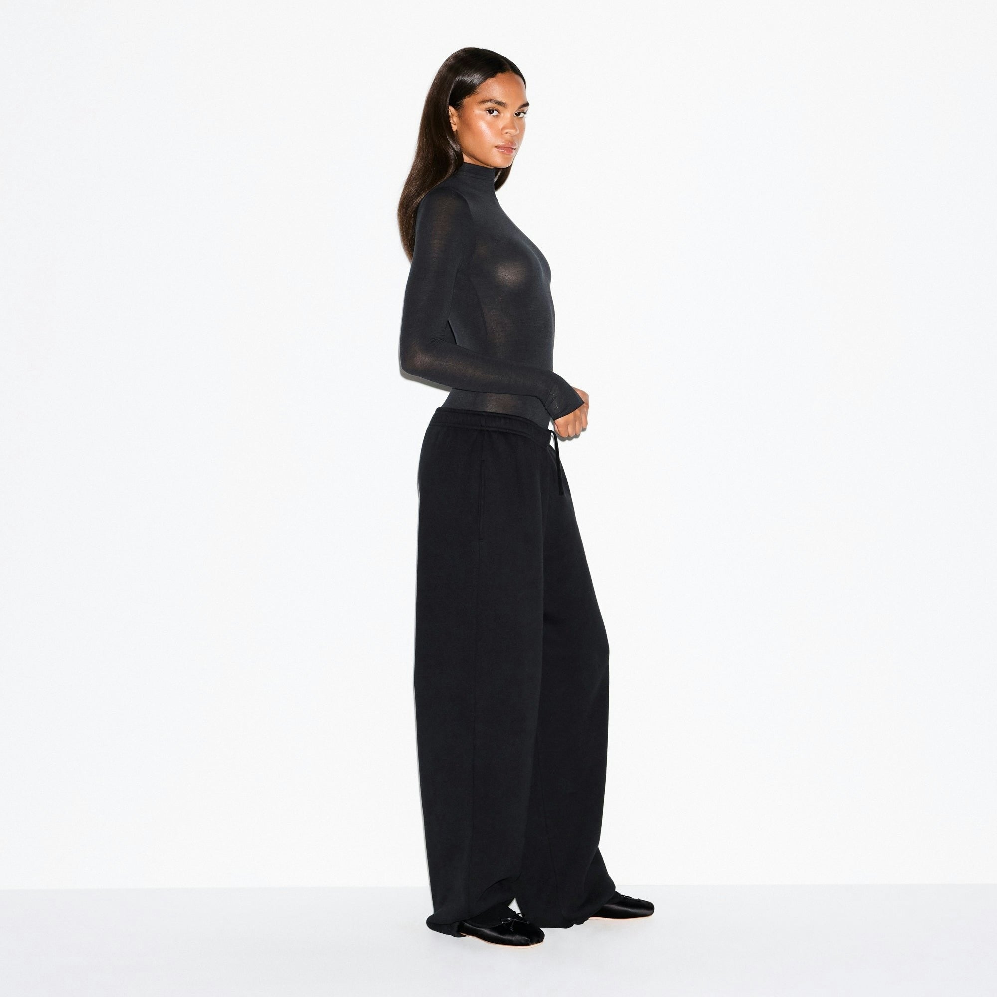 LONG SLEEVE TURTLENECK BODYSUIT