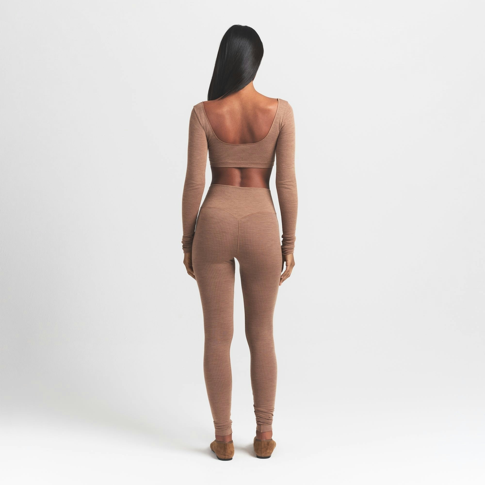 HIGH-WAISTED LEGGING
