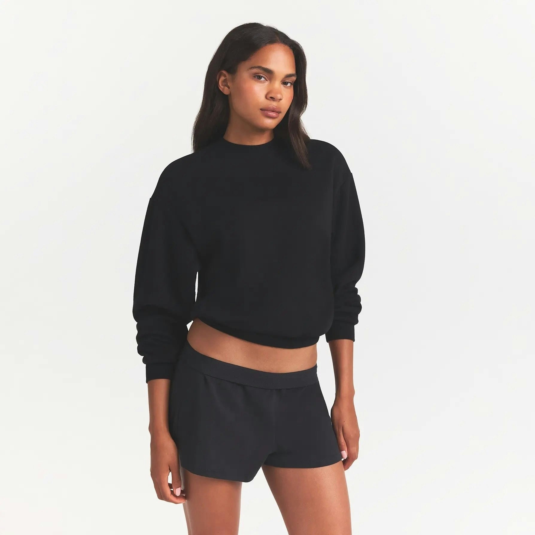 CLASSIC CREWNECK