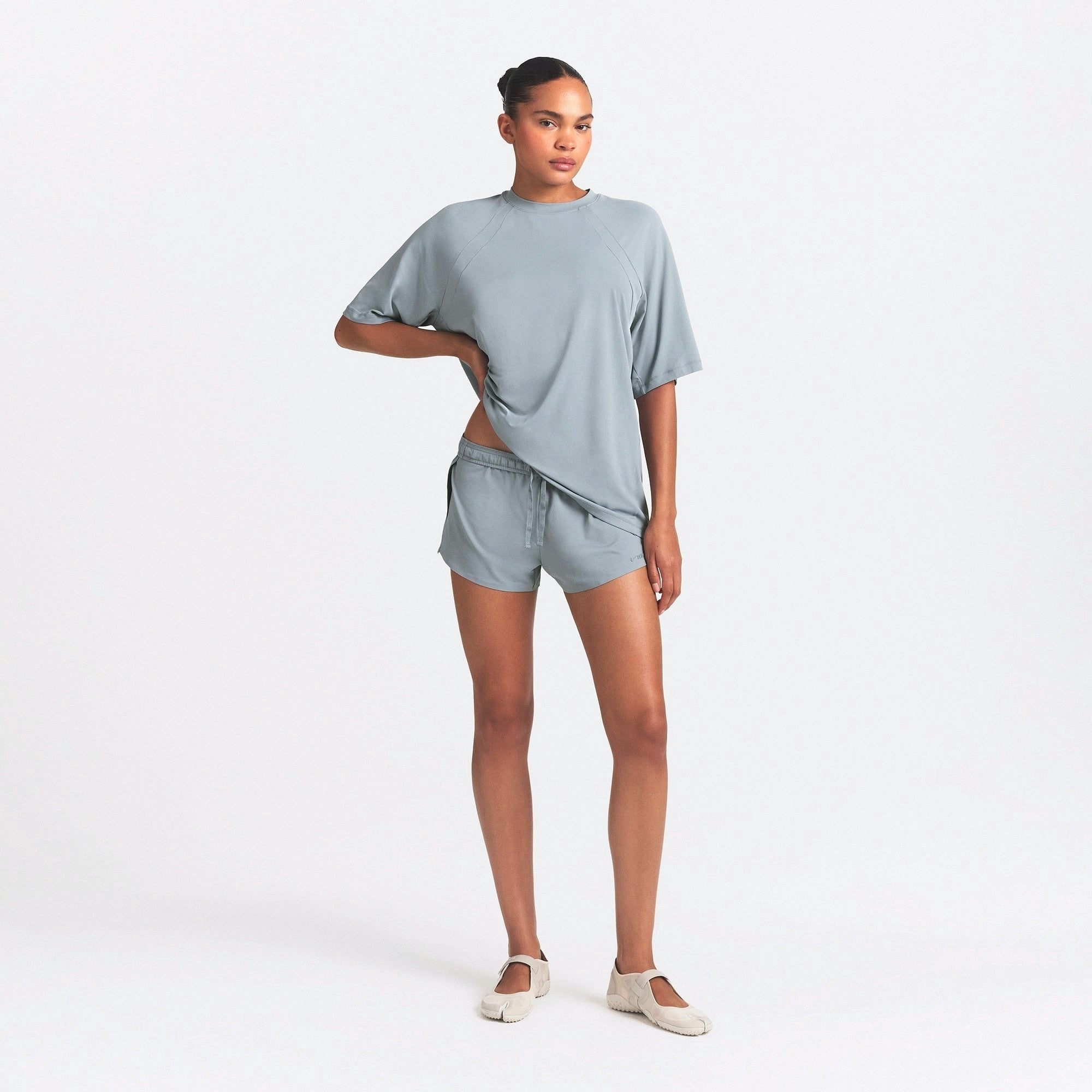 OVERSIZED T-SHIRT