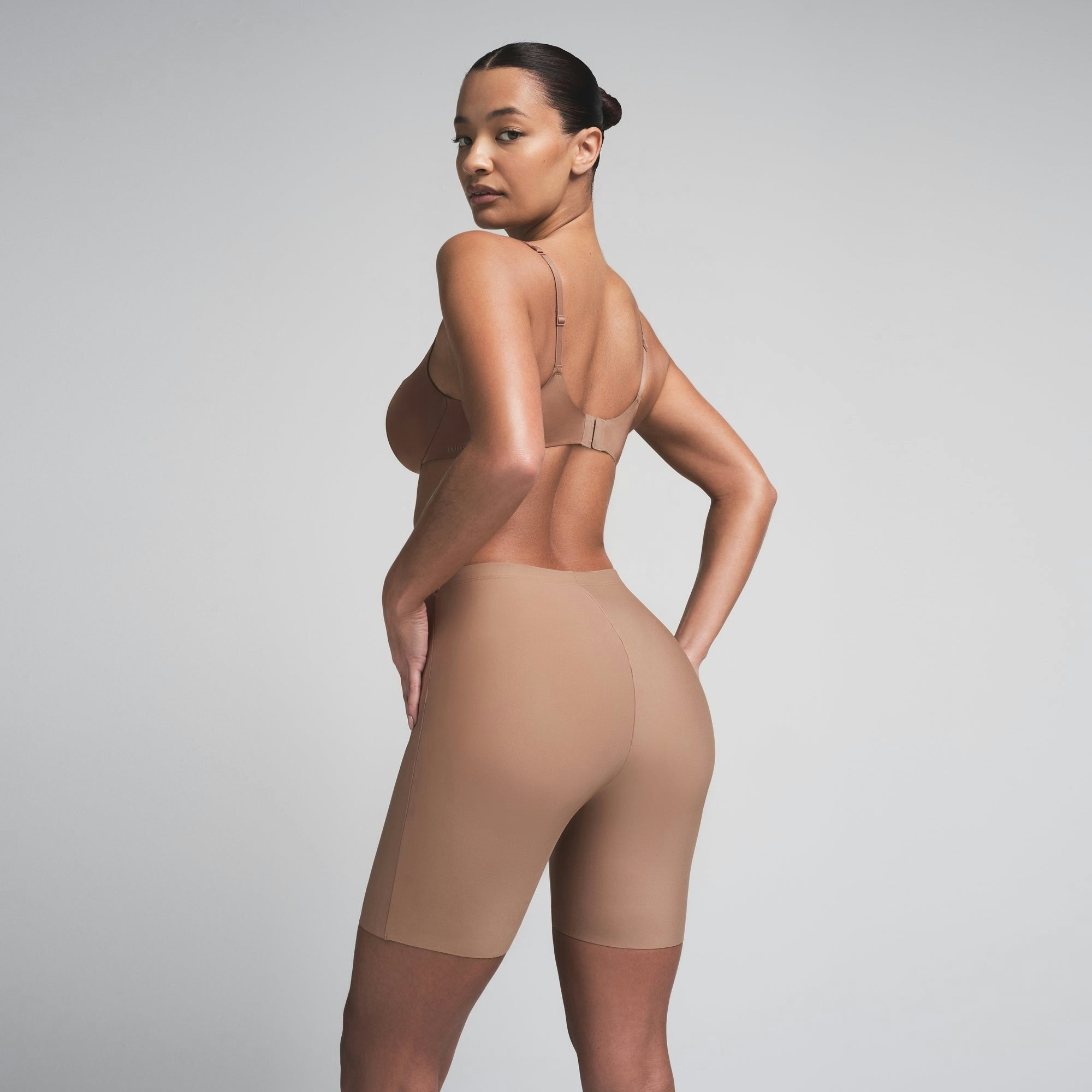 BUTT ENHANCING PADDED SHORT