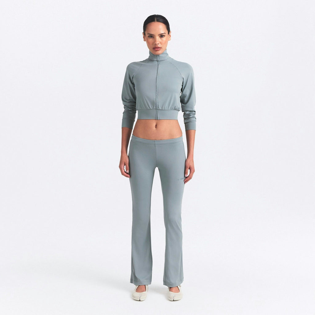 LOW RISE MINI FLARE PANT
