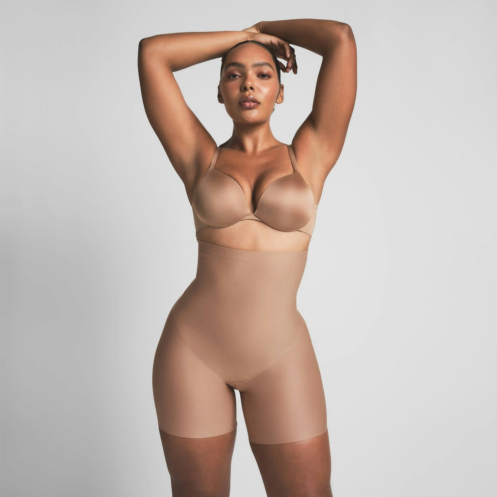 CORE SCULPT HIGH-WAISTED SHORT