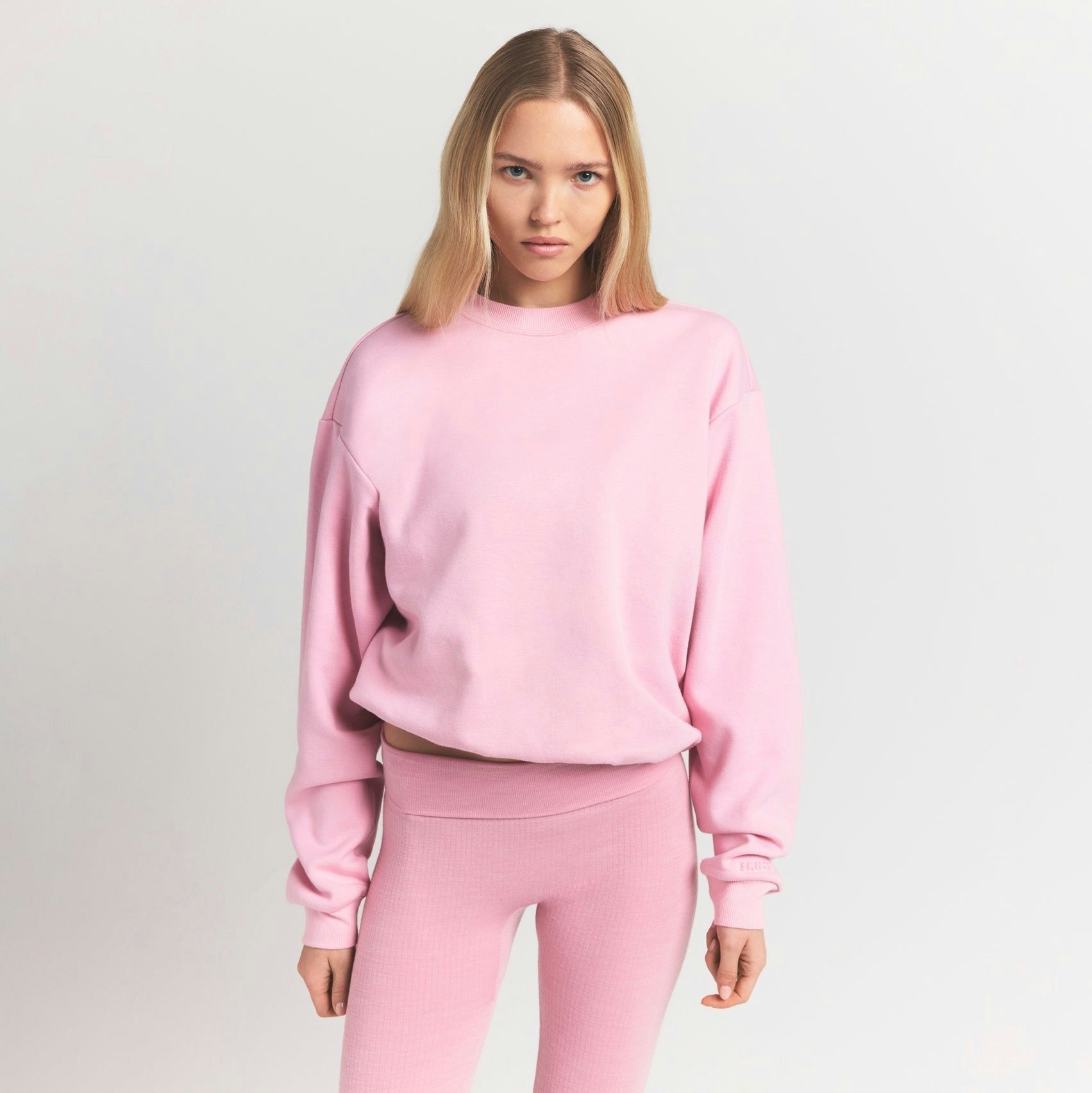 CLASSIC CREWNECK