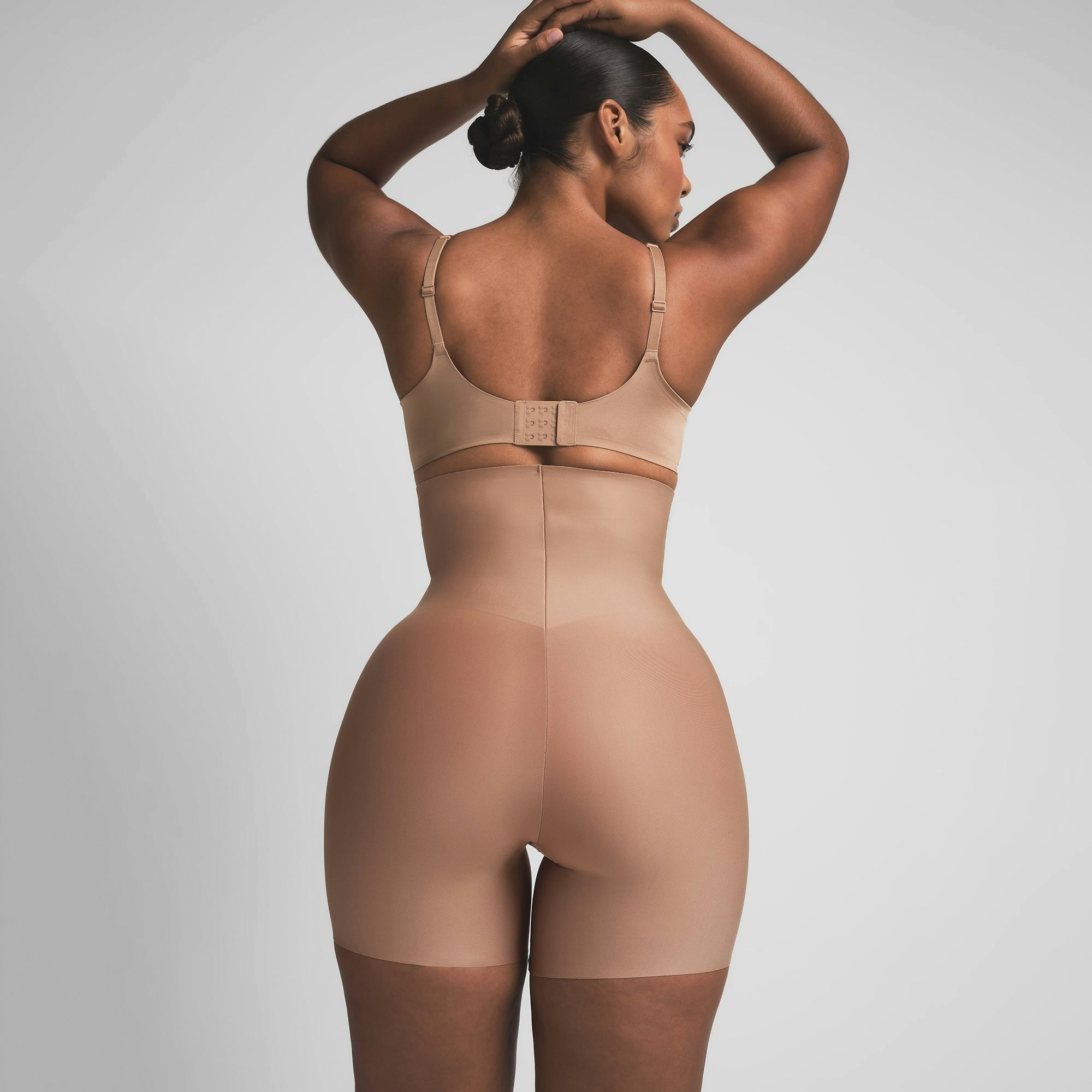 CORE SCULPT HIGH-WAISTED SHORT