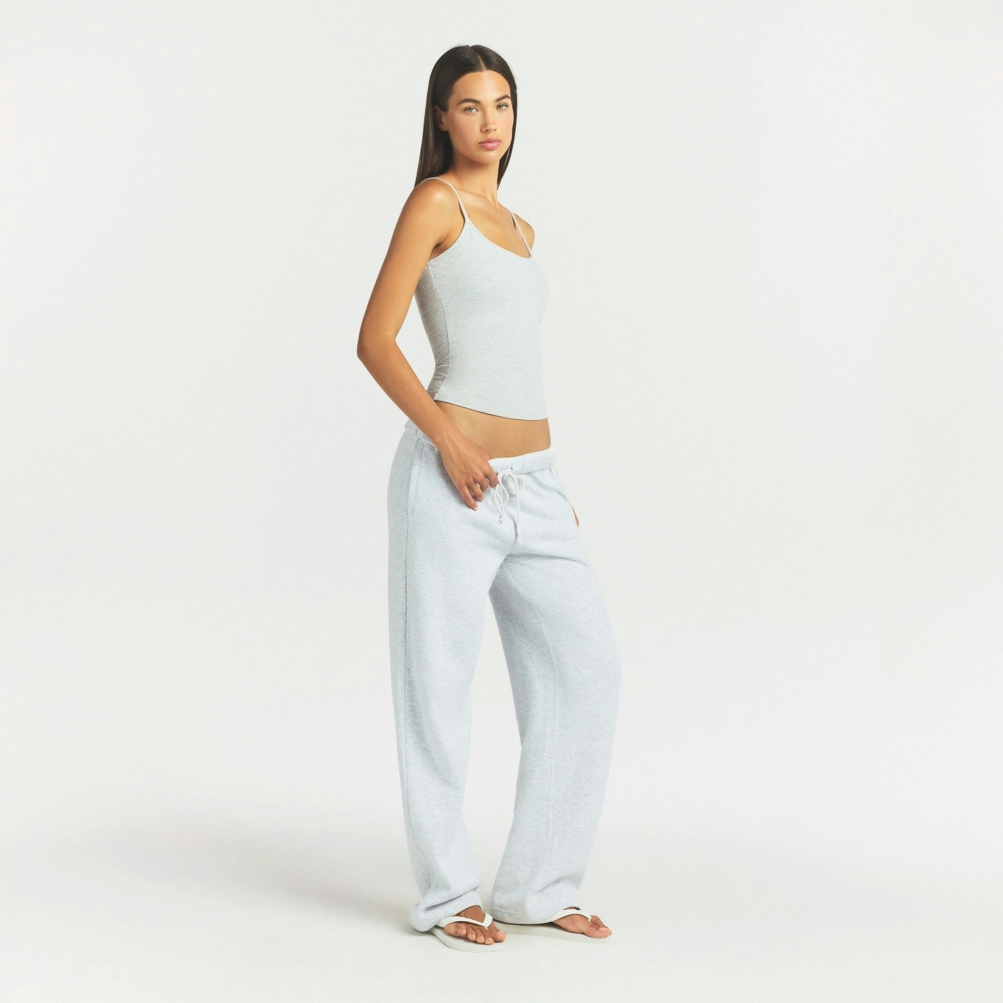 CLASSIC STRAIGHT LEG PANT