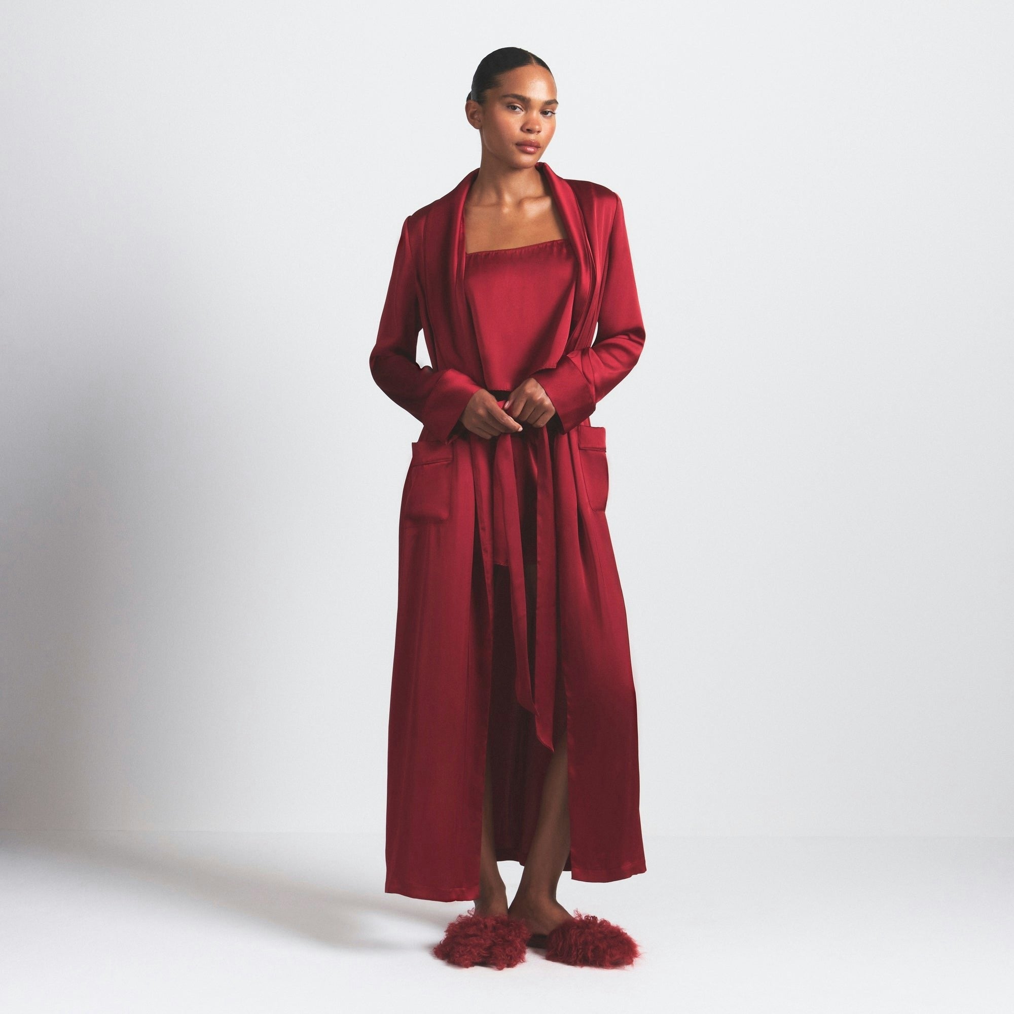LONG ROBE