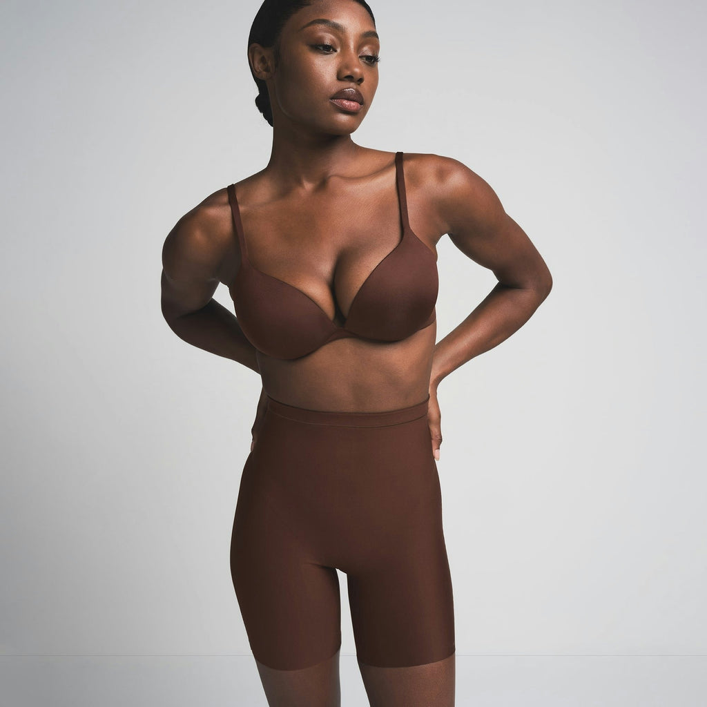 CORE SCULPT MID RISE SHORT