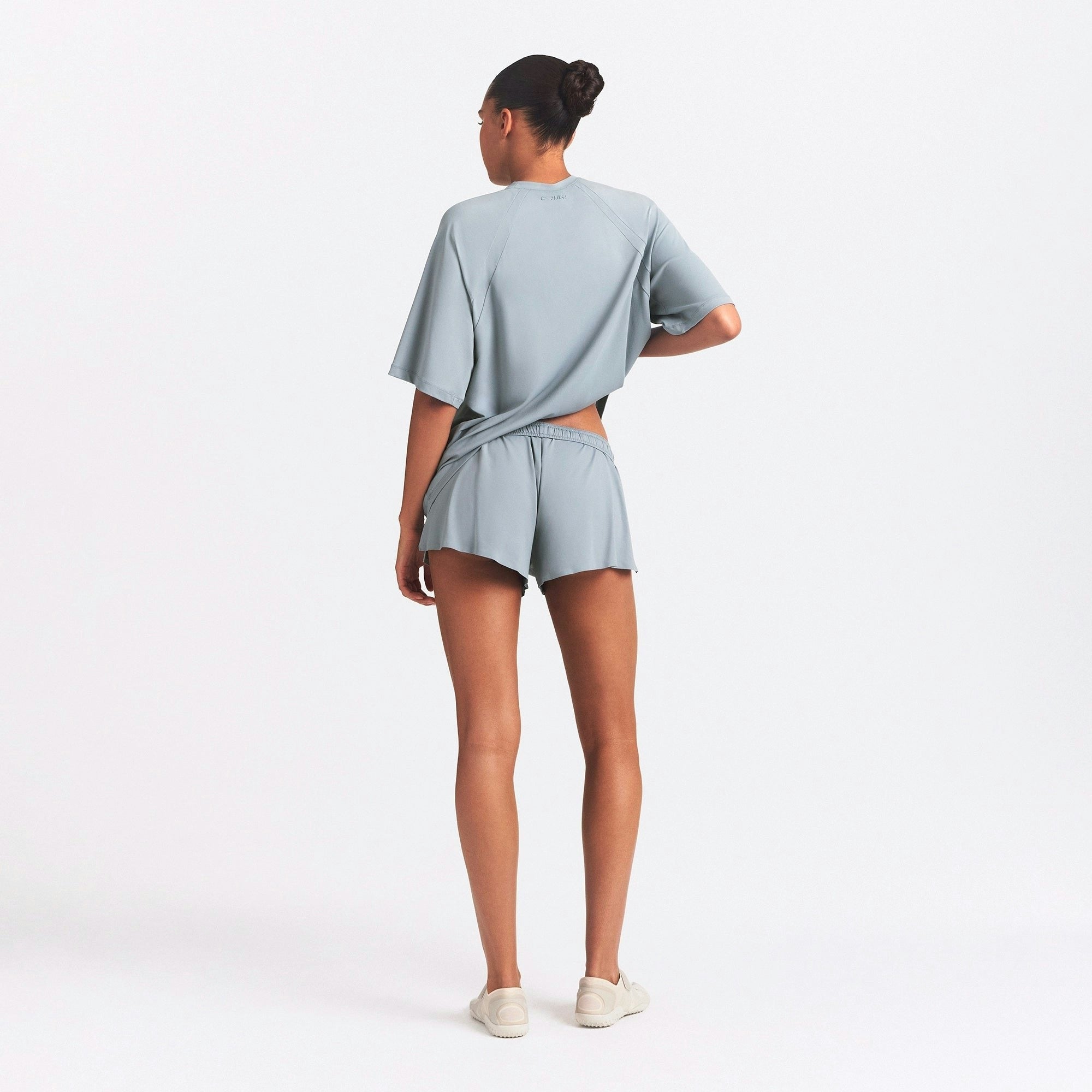 OVERSIZED T-SHIRT