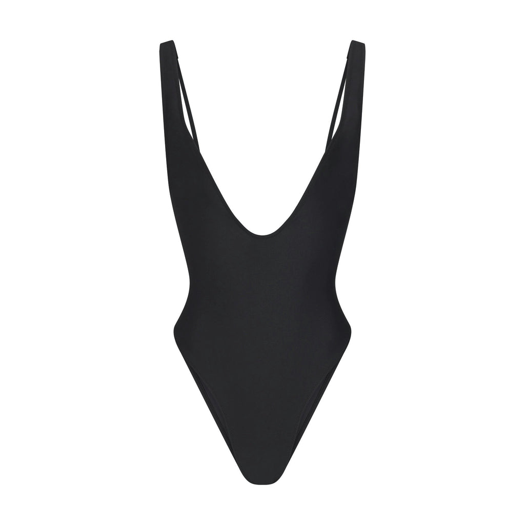 PLUNGE ONE PIECE