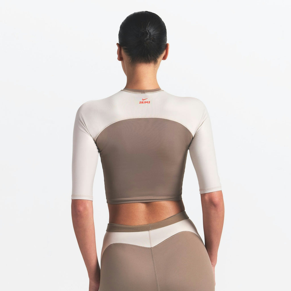 PADDED HALF SLEEVE CROP TOP