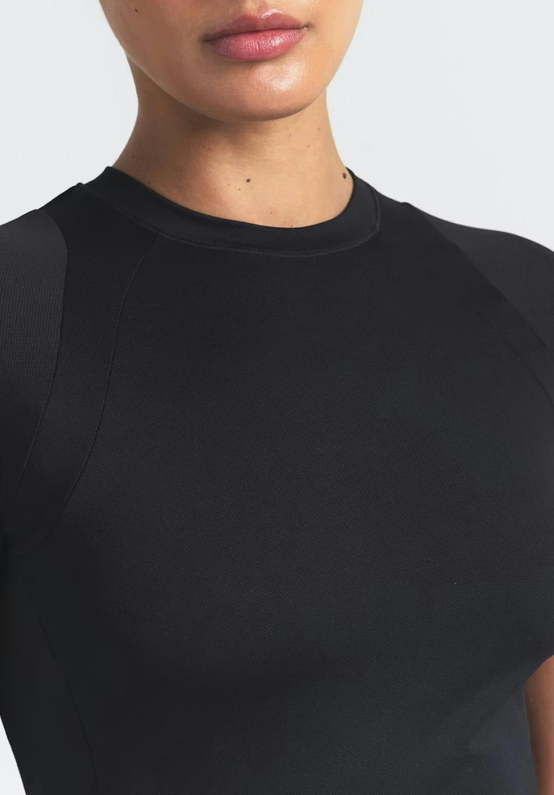 MUSCLE T-SHIRT