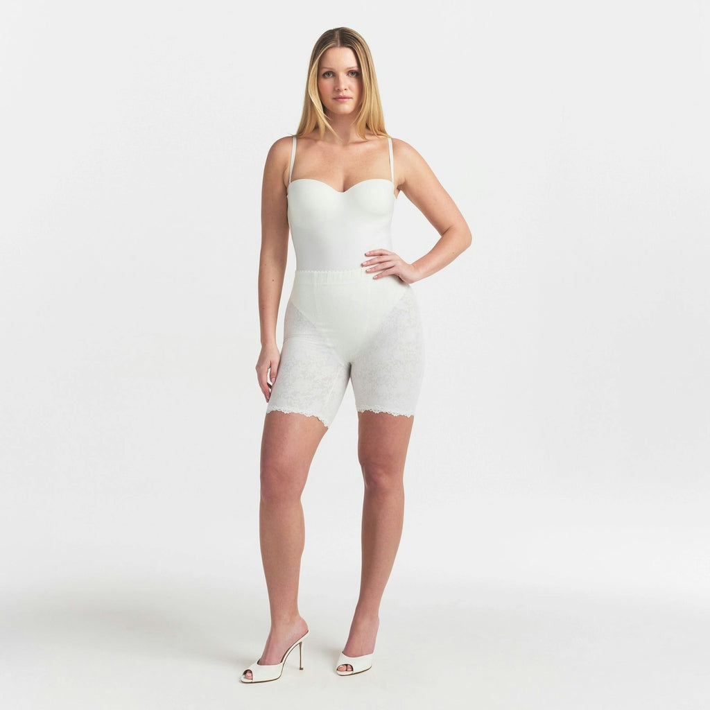 UNDERWIRE THONG BODYSUIT