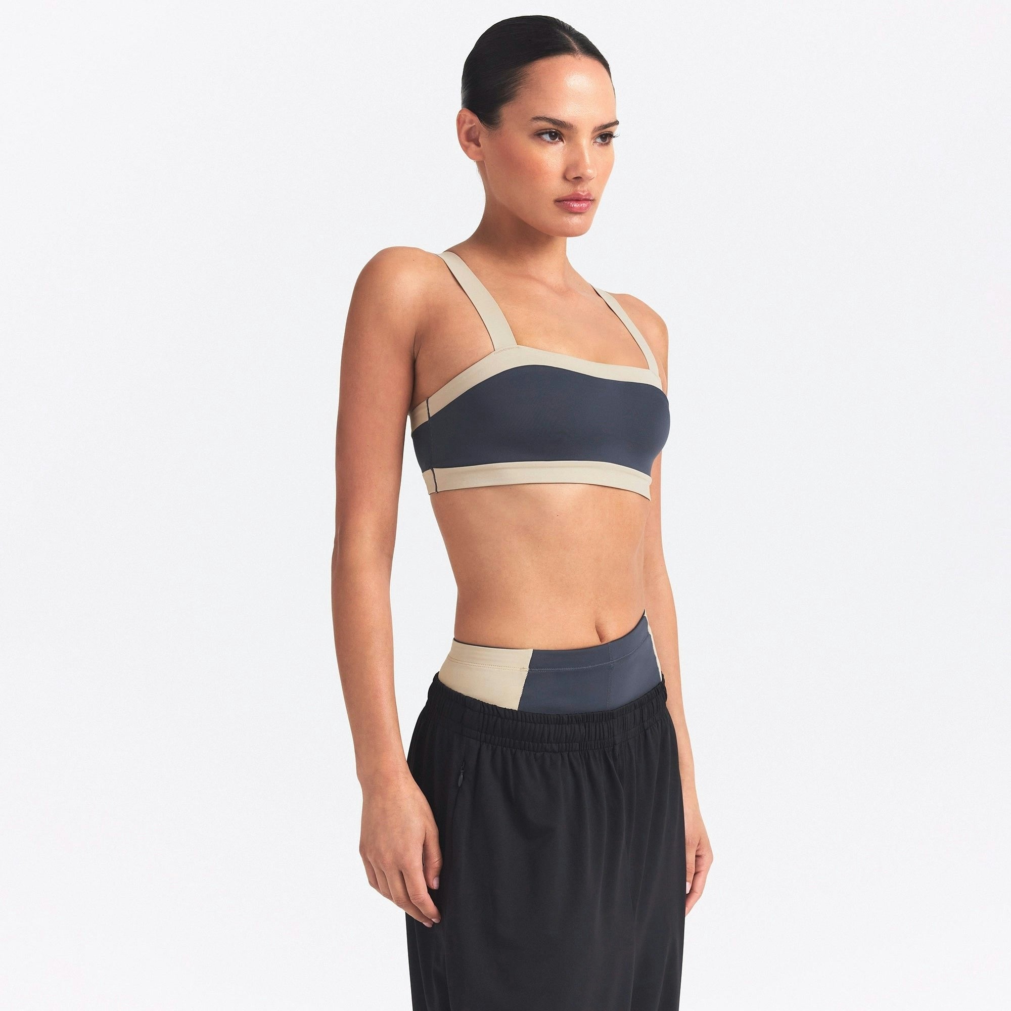 STRAIGHT NECK BRA