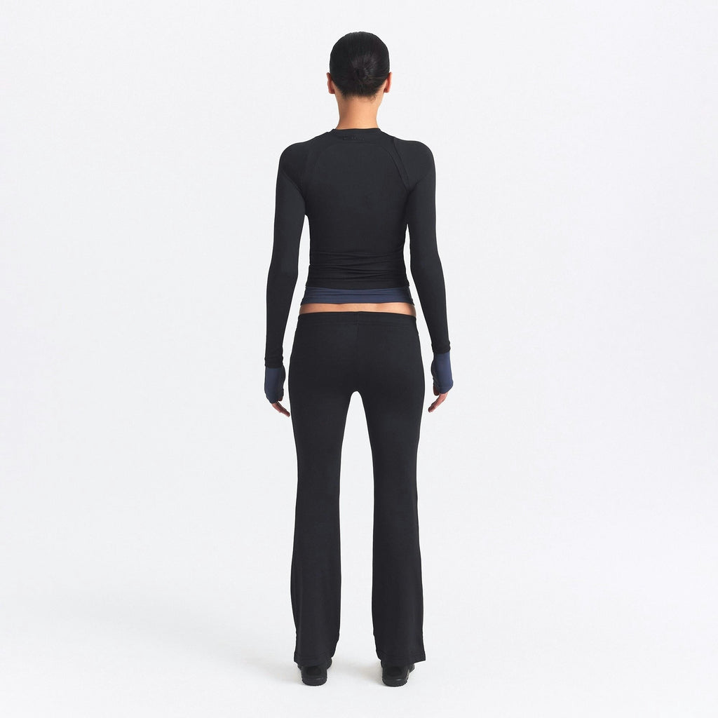 LOW RISE MINI FLARE PANT