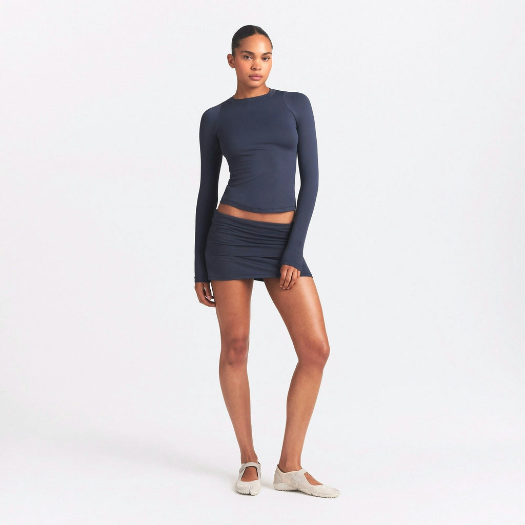 LONG SLEEVE CREW NECK TOP