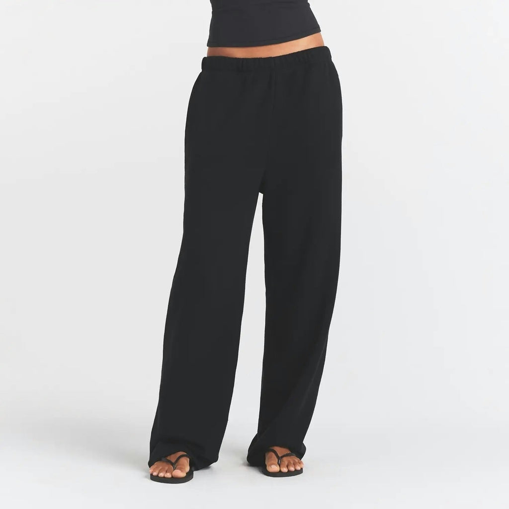 CLASSIC STRAIGHT LEG PANT