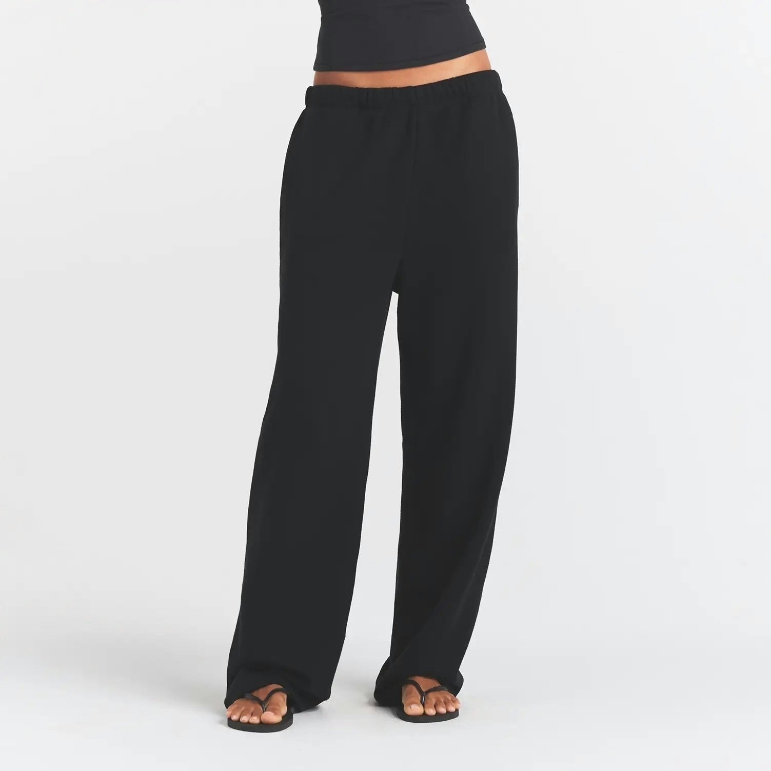 CLASSIC STRAIGHT LEG PANT