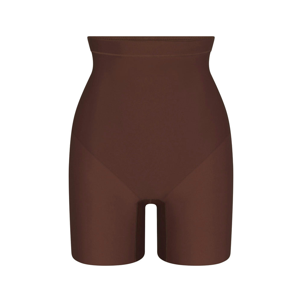 CORE SCULPT MID RISE SHORT