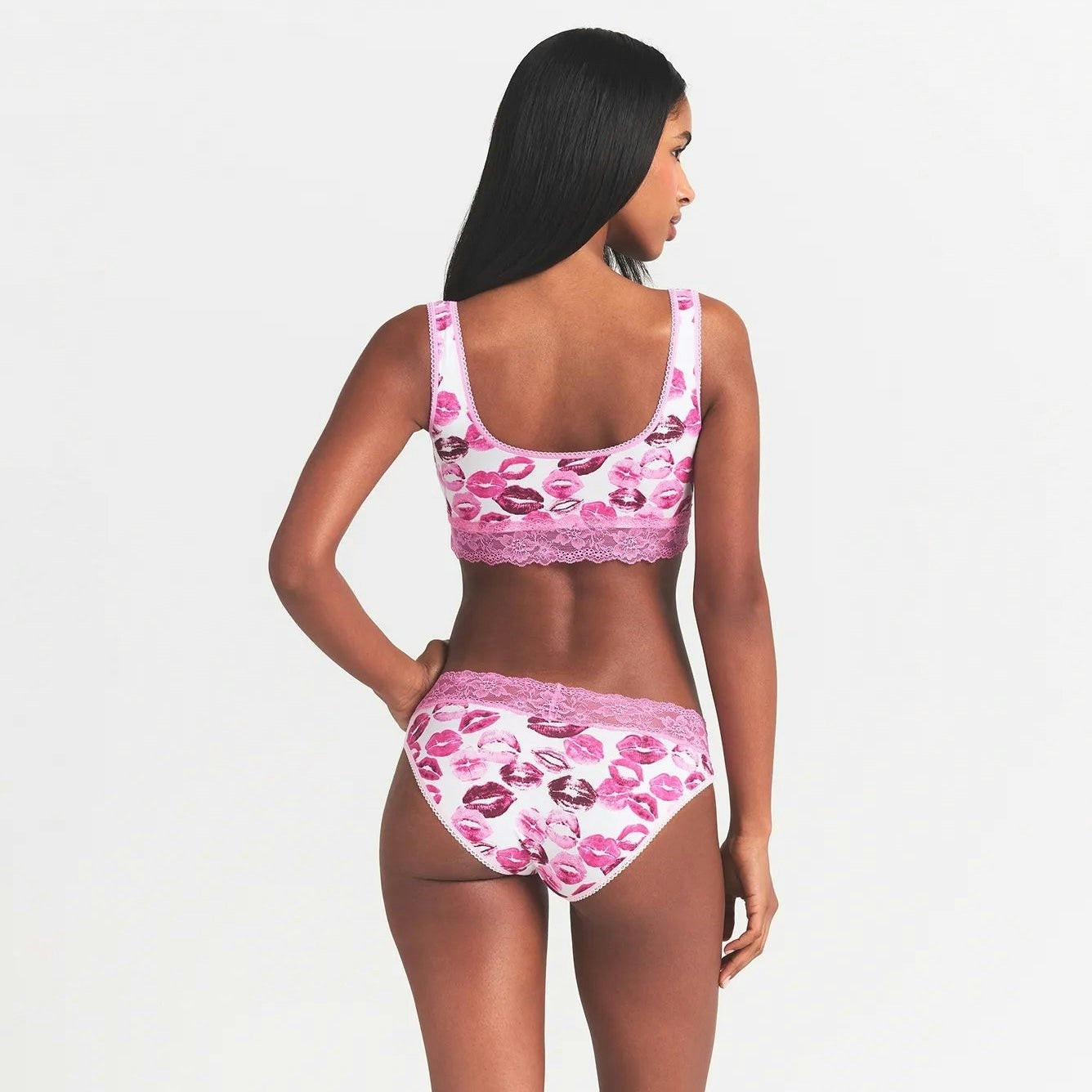 WIDE LACE BRIEF