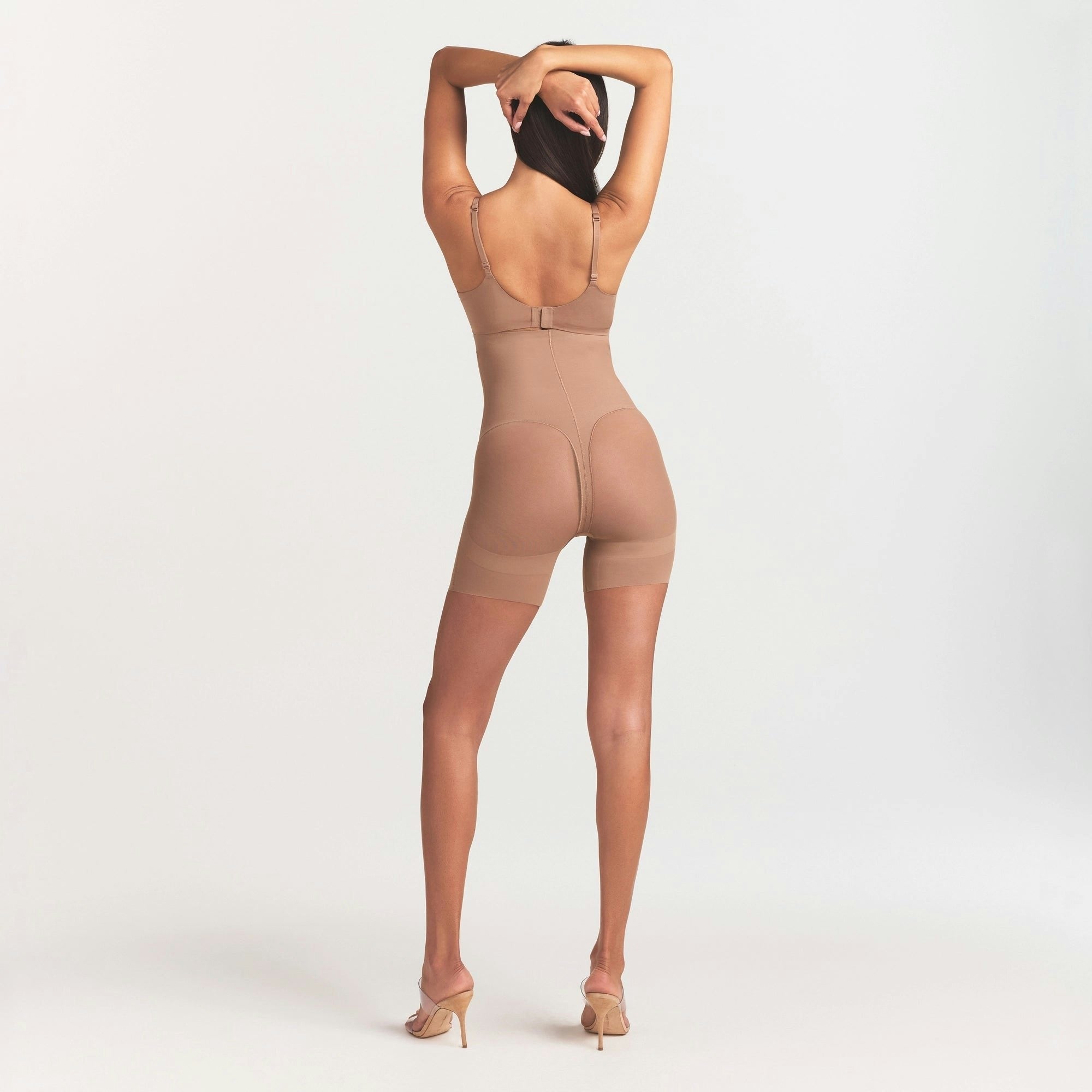 CORE SCULPT HIGH-WAISTED MID THIGH SHORT