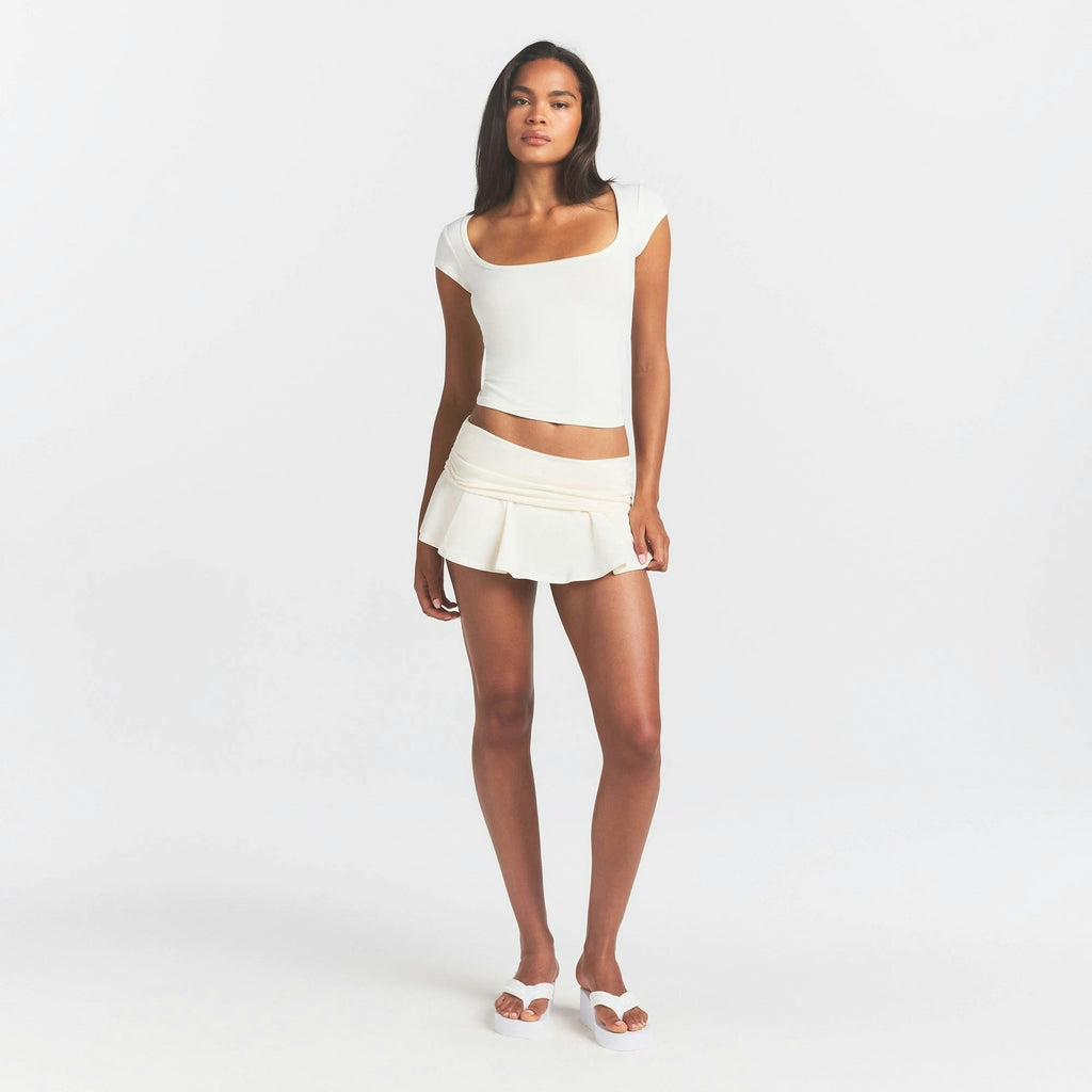 SCOOP NECK T-SHIRT