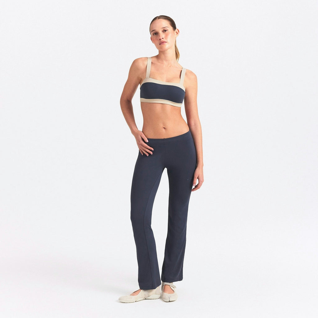 LOW RISE MINI FLARE PANT