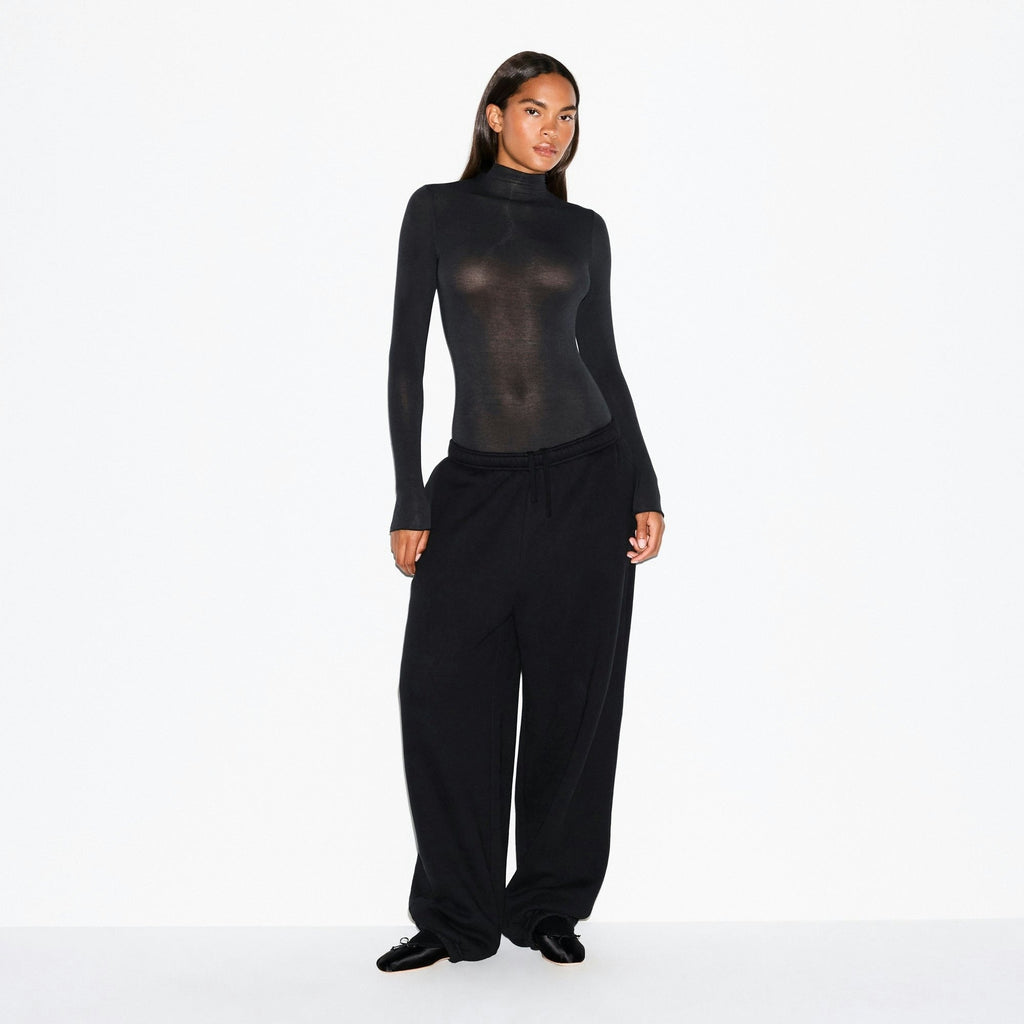 LONG SLEEVE TURTLENECK BODYSUIT