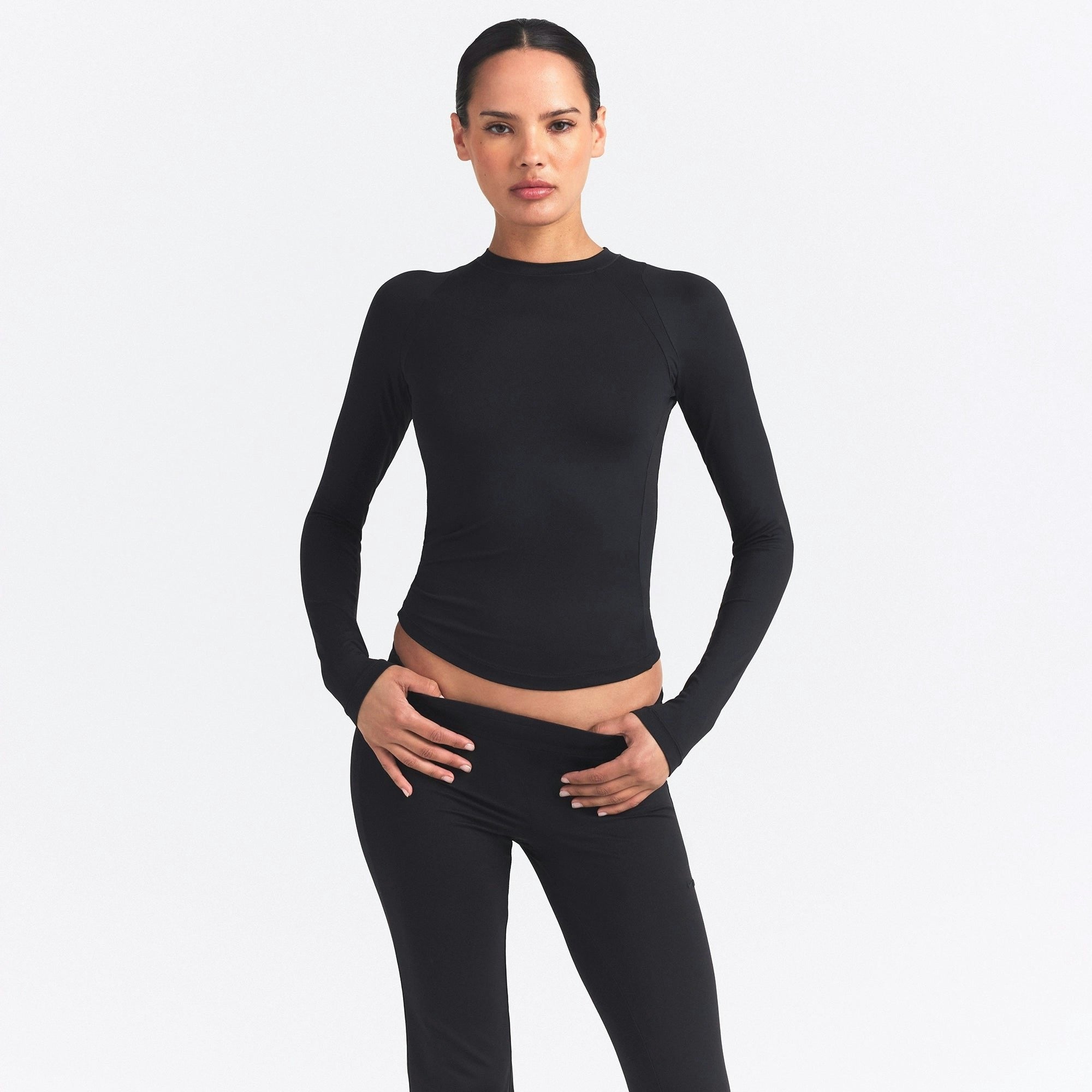 LONG SLEEVE CREW NECK TOP