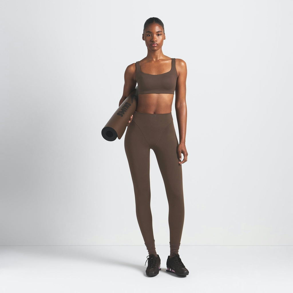 SCOOP NECK BRA