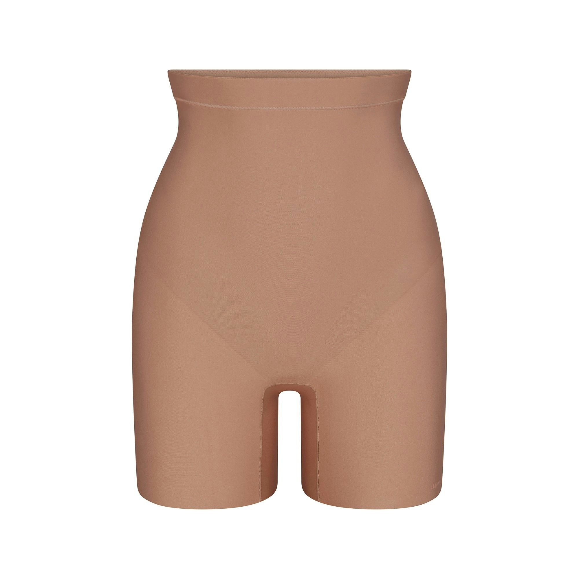 CORE SCULPT MID RISE SHORT