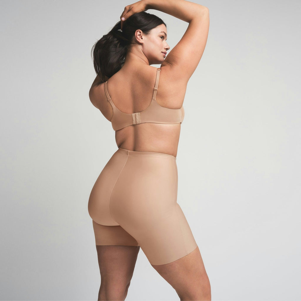 BUTT ENHANCING PADDED SHORT