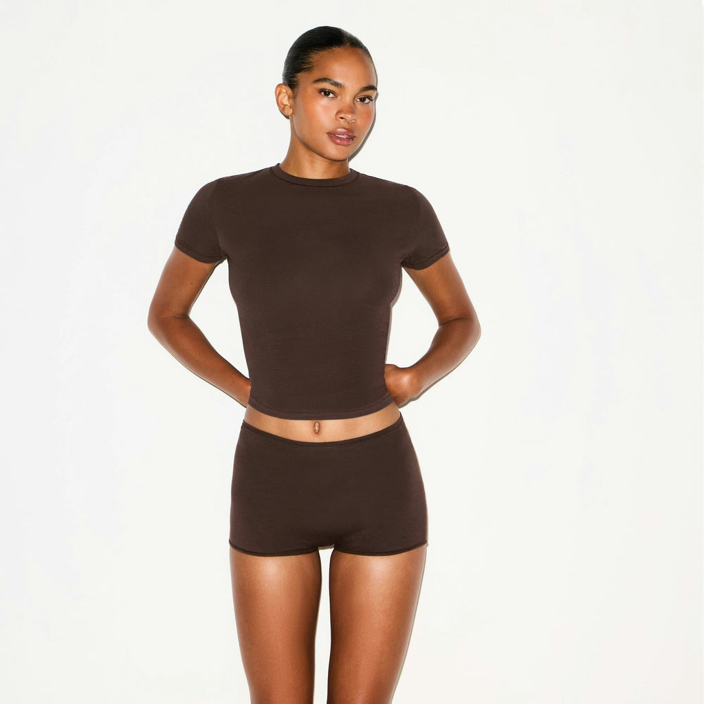 BOY SHORT