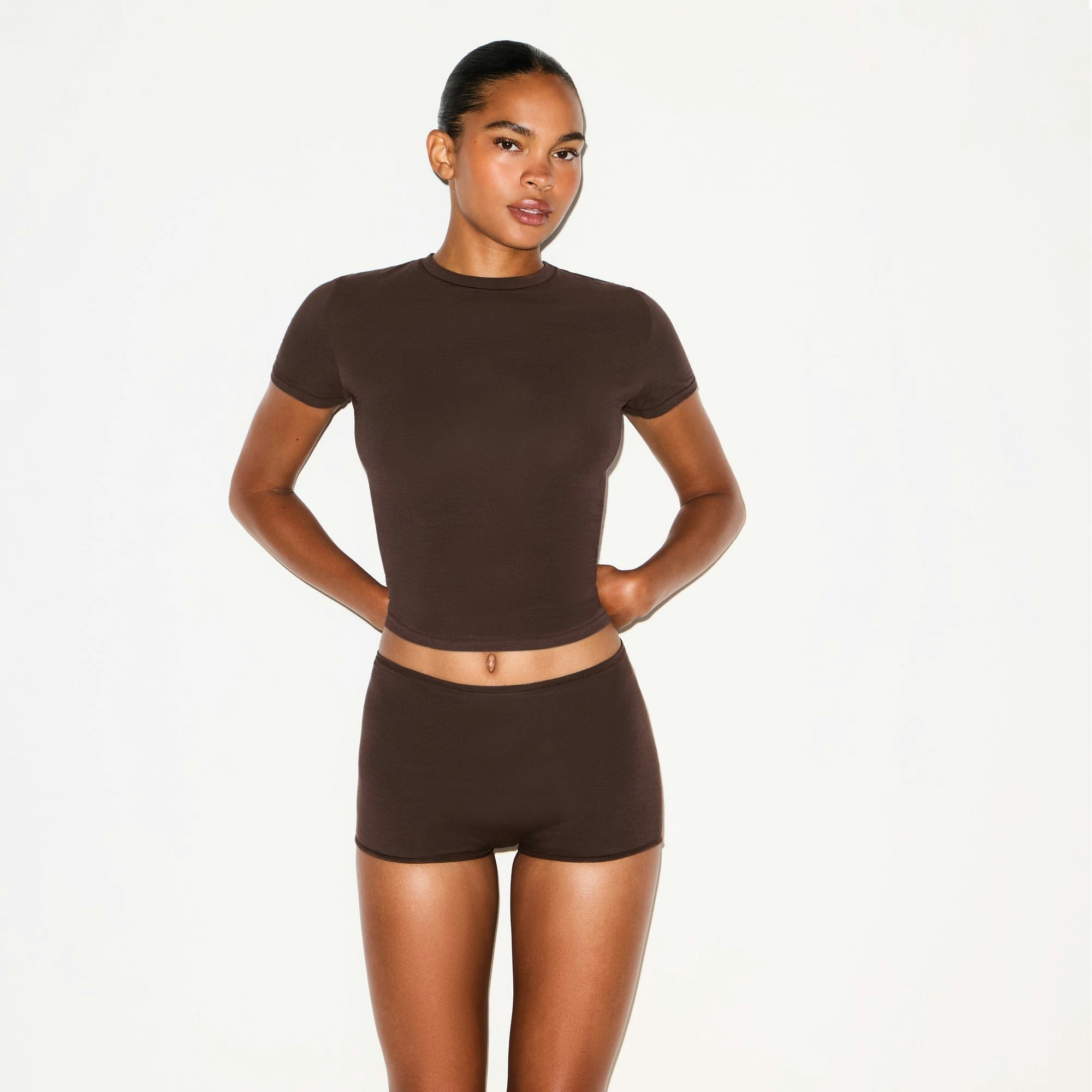 BOY SHORT